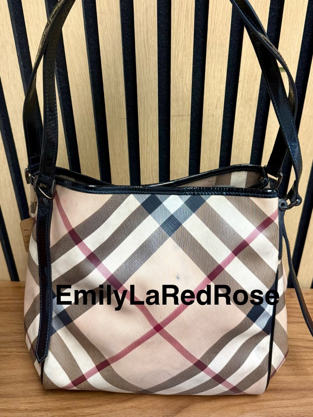 1/59 will win this Stella bag!! $25 Off $75 must be used in that show C RULES - Picture 14 of 16